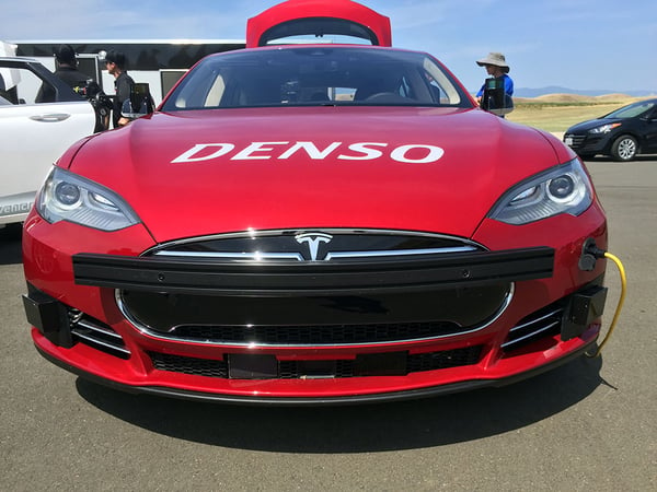 Denso Tesla - Xsens